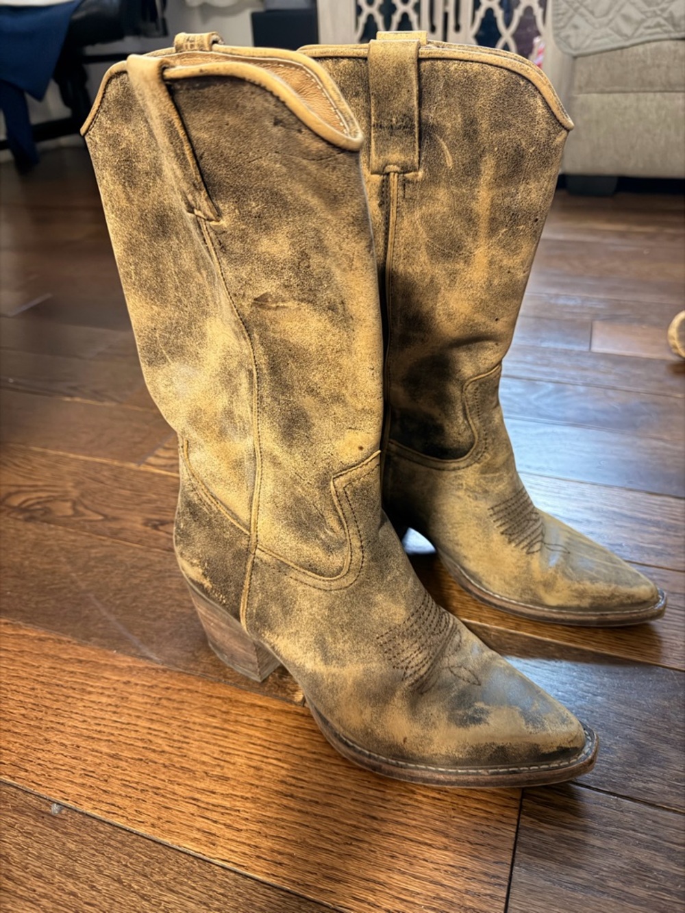 Distressed Brown Suede Western Cowboy Boots - Picture 4 of 5